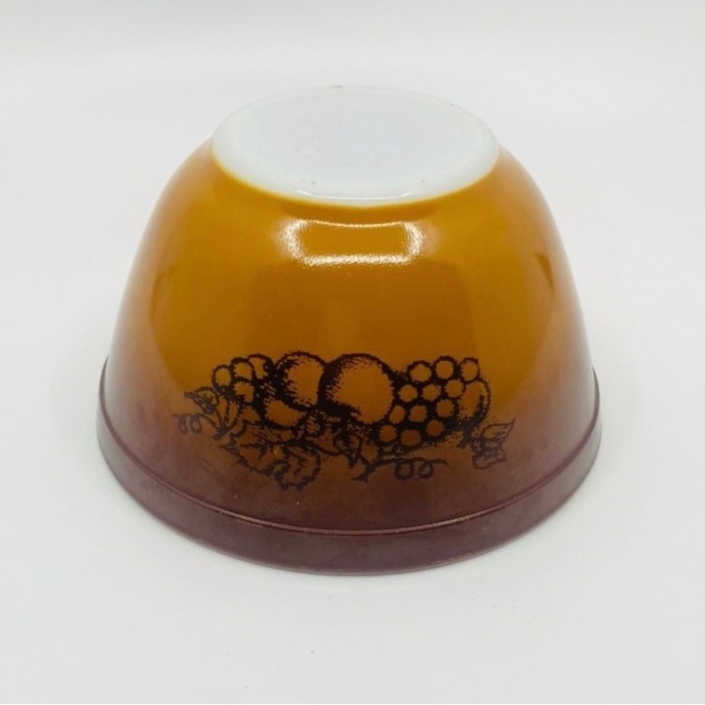 Vintage Pyrex Old Orchard 401 Mixing Bowl 1.5 Pint – Brown Fruit Pattern